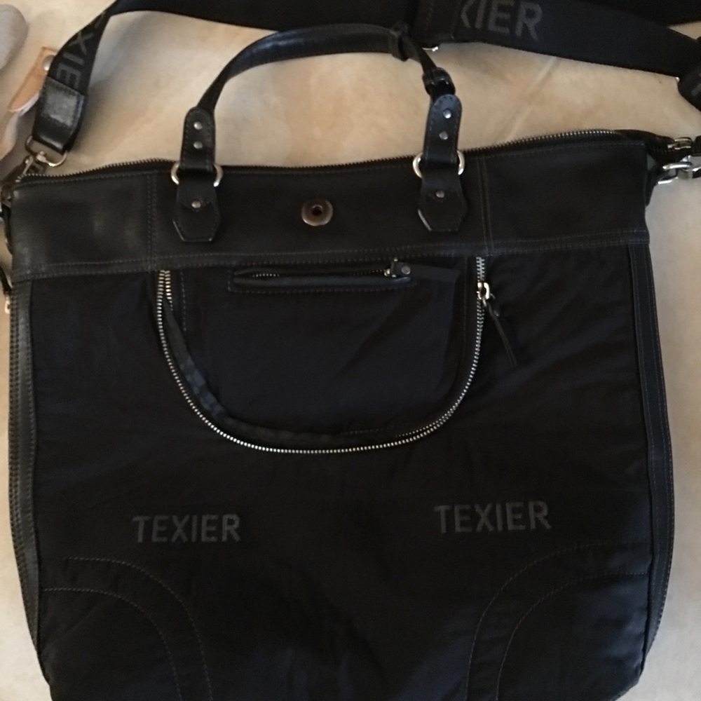 Black crossbody tote